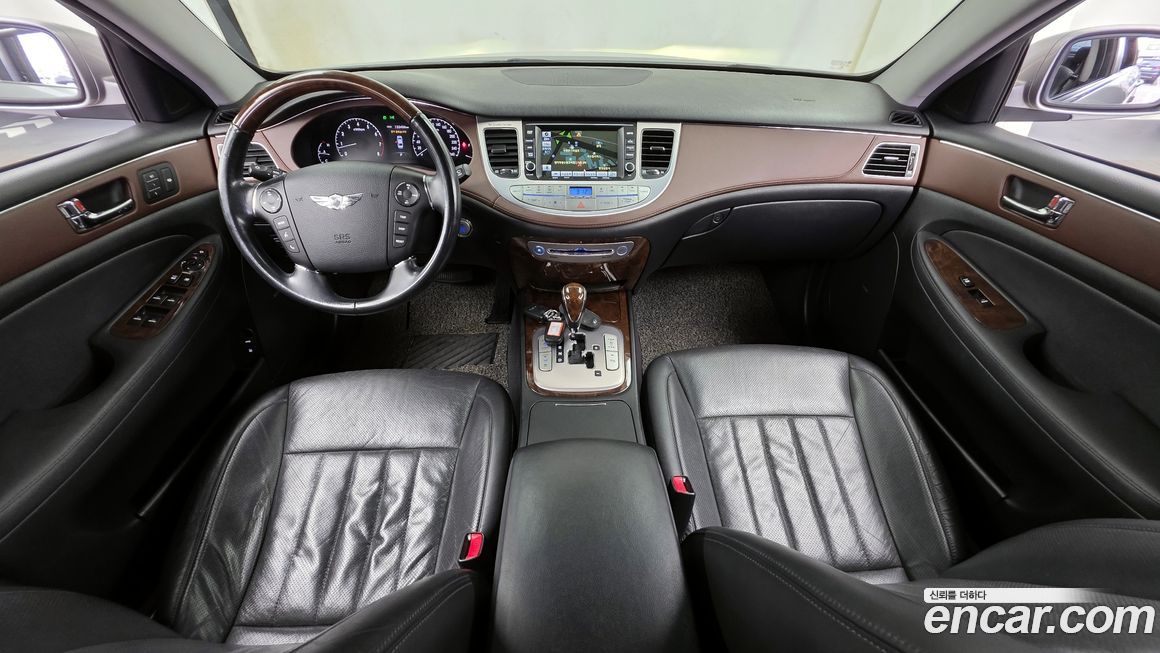 Hyundai Genesis 2011