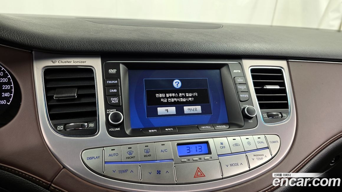 Hyundai Genesis 2011