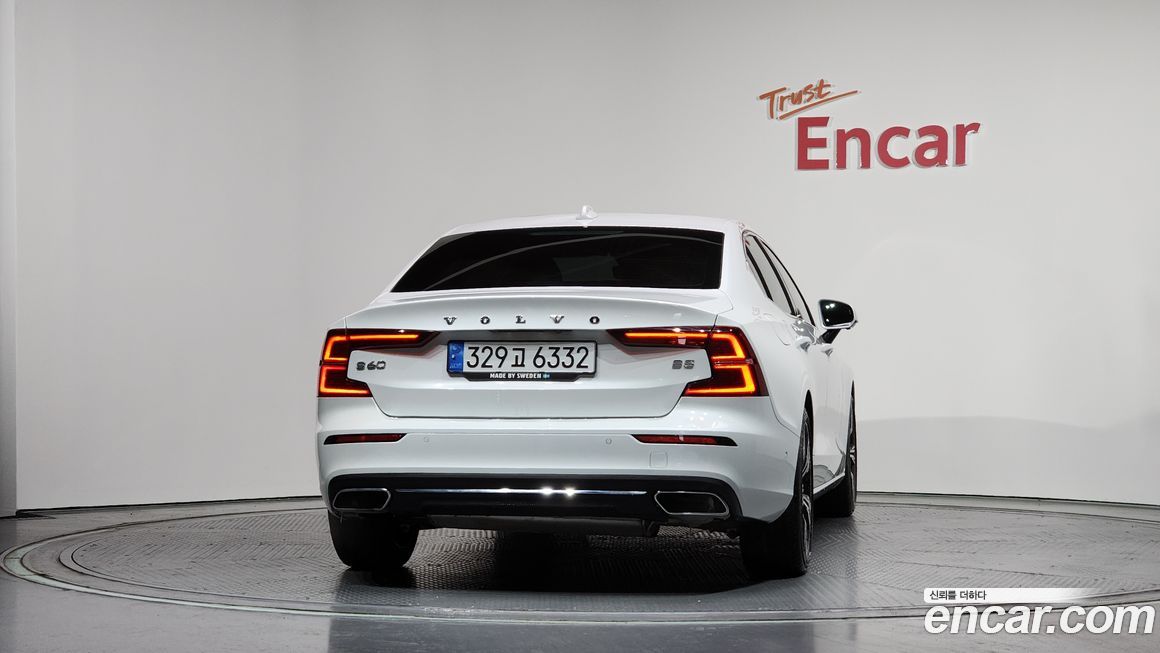 Volvo S60 2021