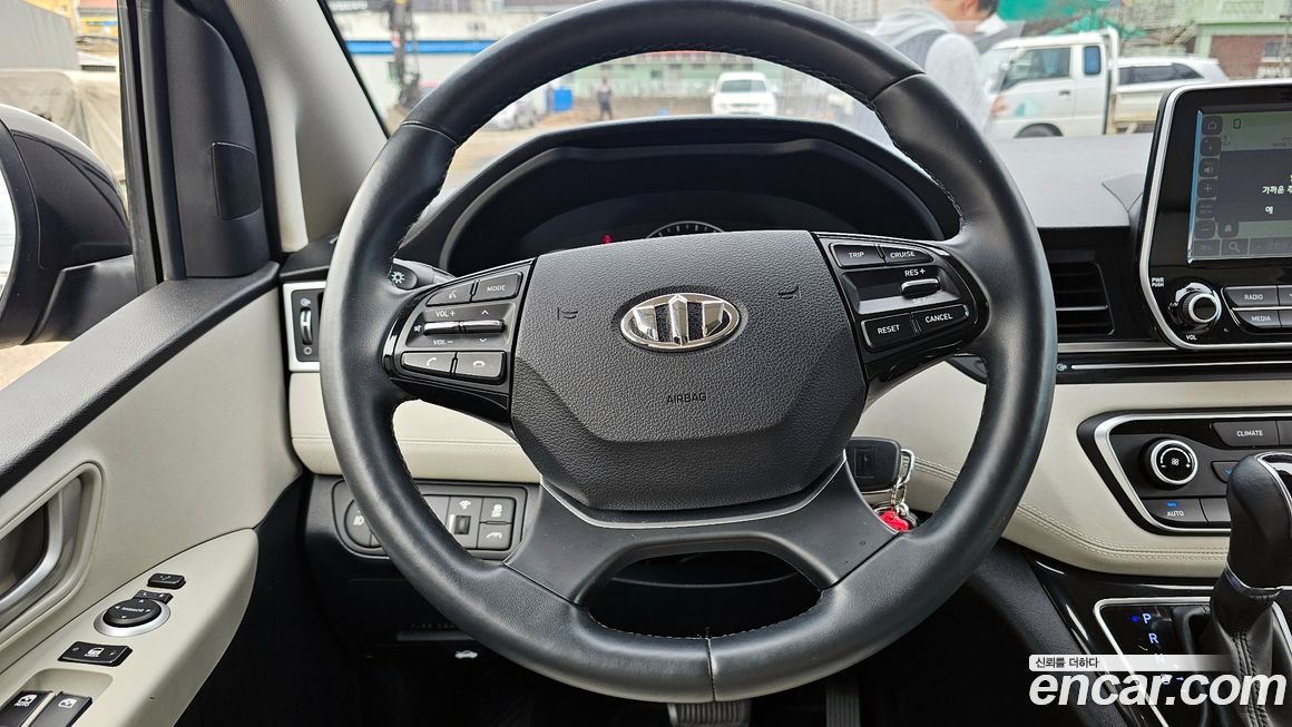 Hyundai Starex 2019