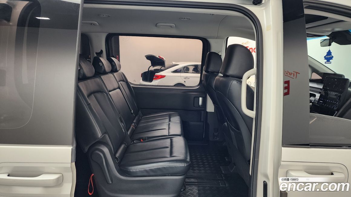 Hyundai Staria 2023