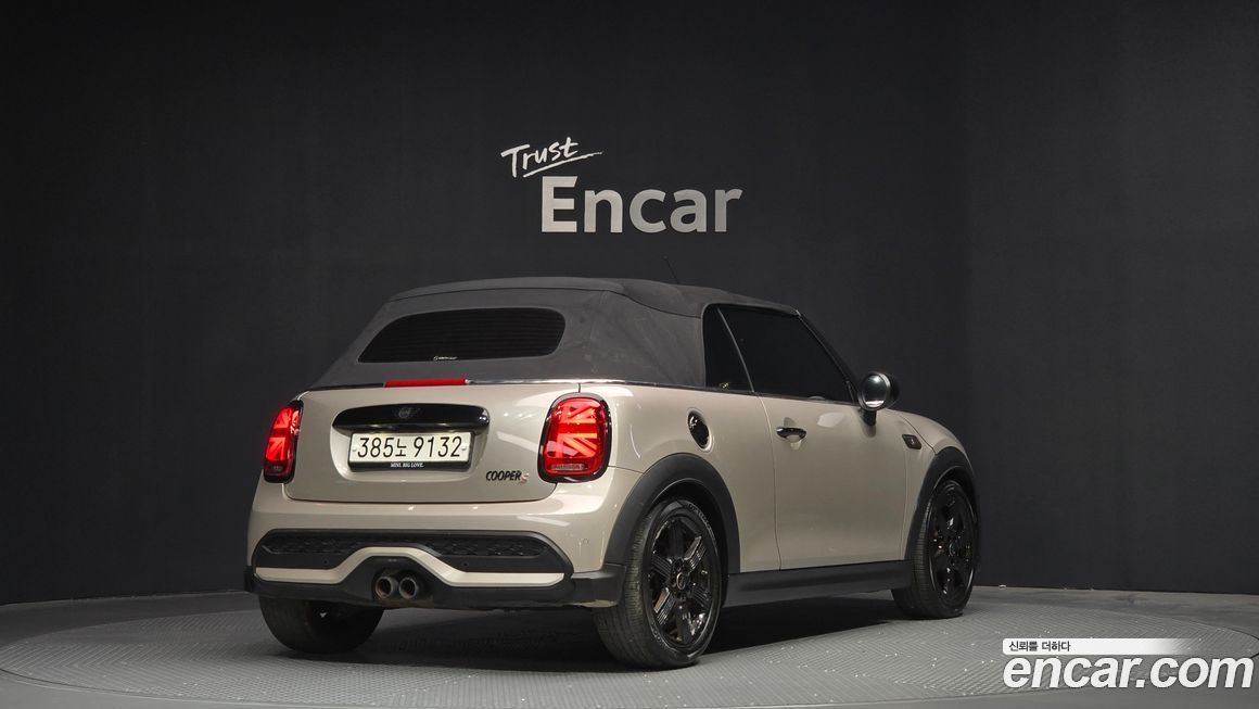 Mini Cooper Convertible 2022