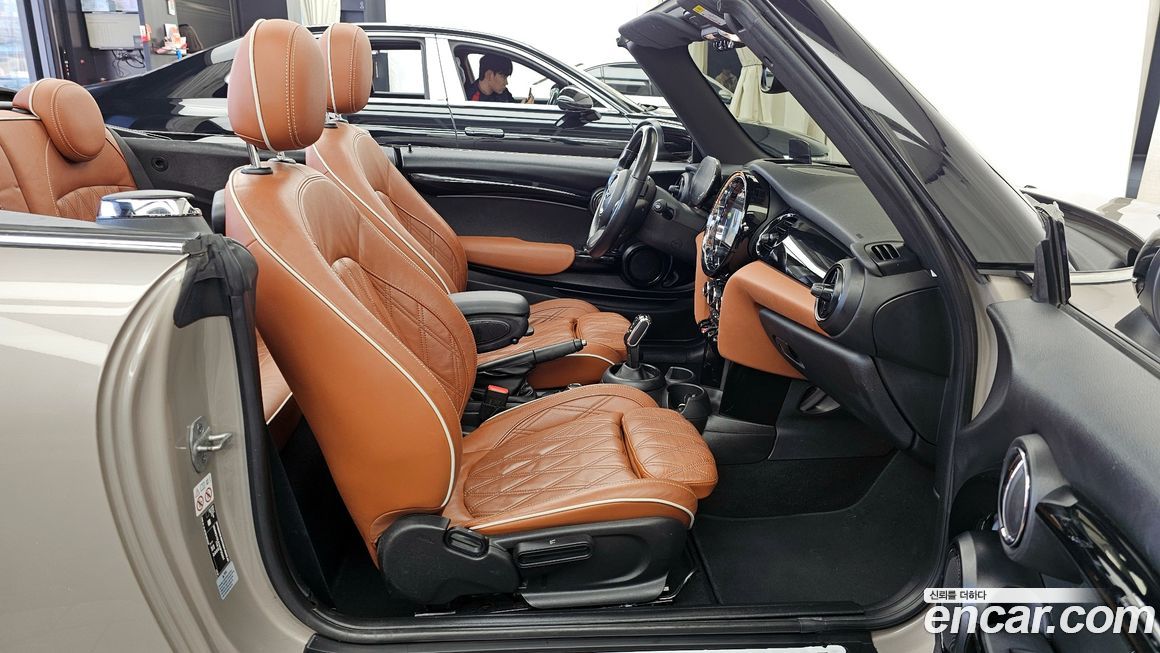 Mini Cooper Convertible 2022