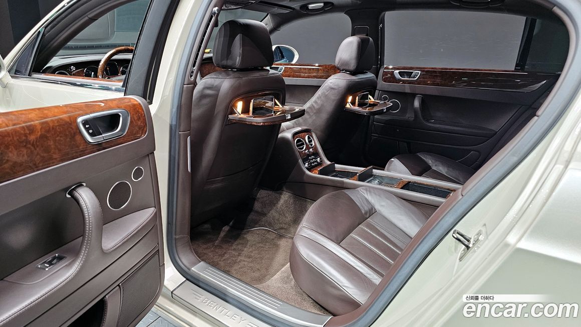 Bentley Flying Spur 2011