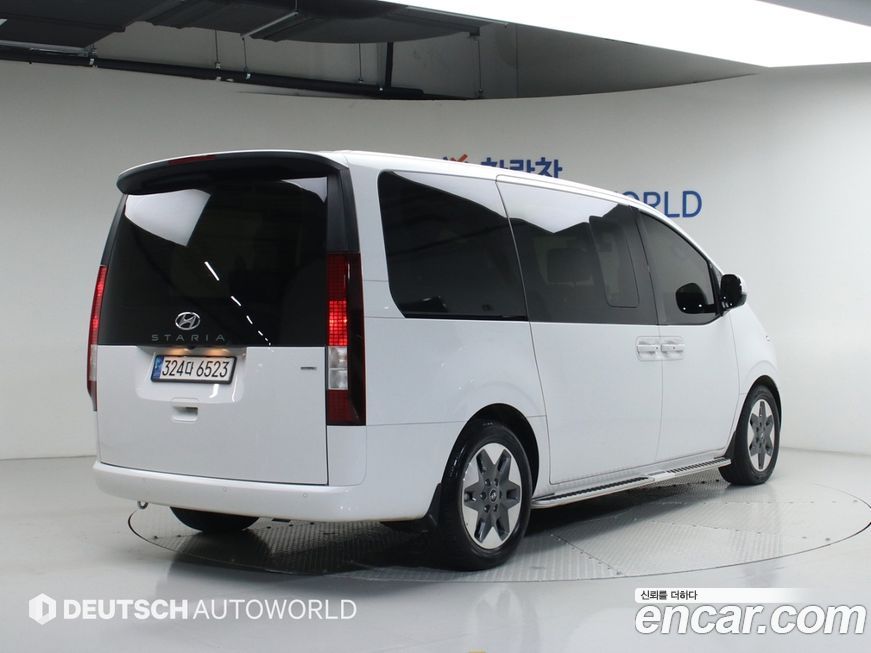 Hyundai Staria 2023