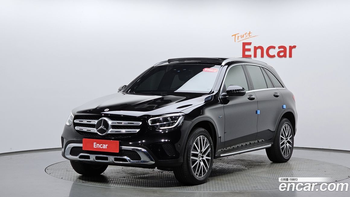 Mercedes-Benz GLC-Class 2021