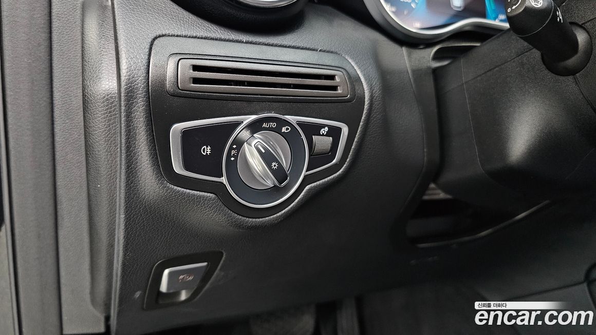 Mercedes-Benz GLC-Class 2021