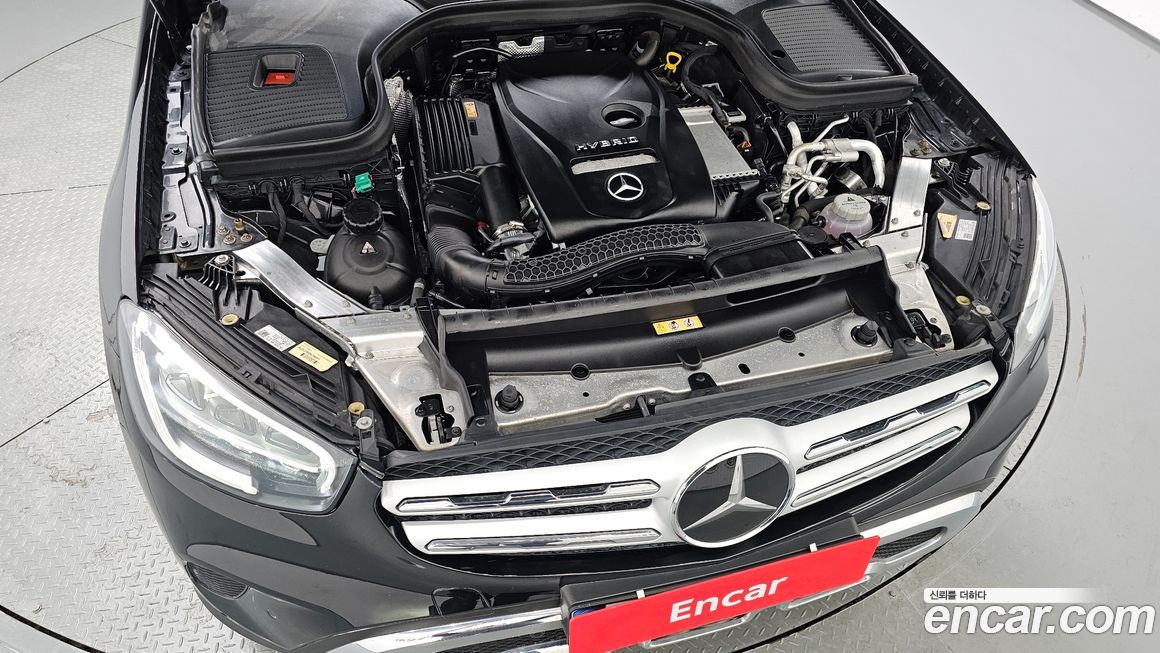 Mercedes-Benz GLC-Class 2021