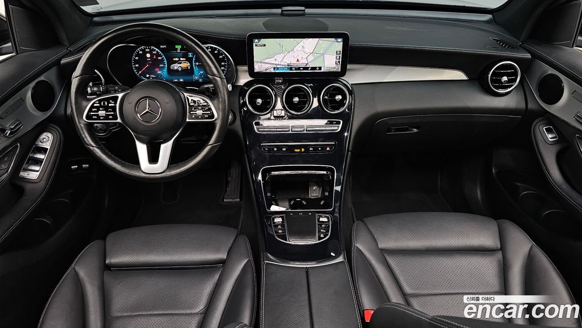 Mercedes-Benz GLC-Class 2021