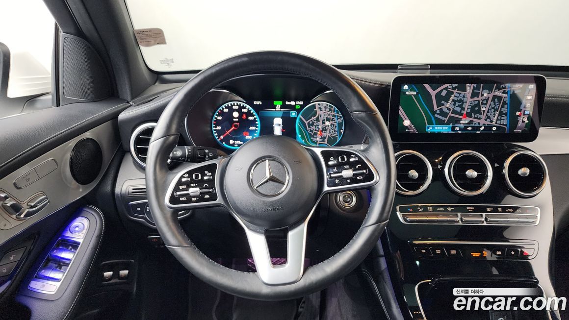 Mercedes-Benz GLC-Class 2021