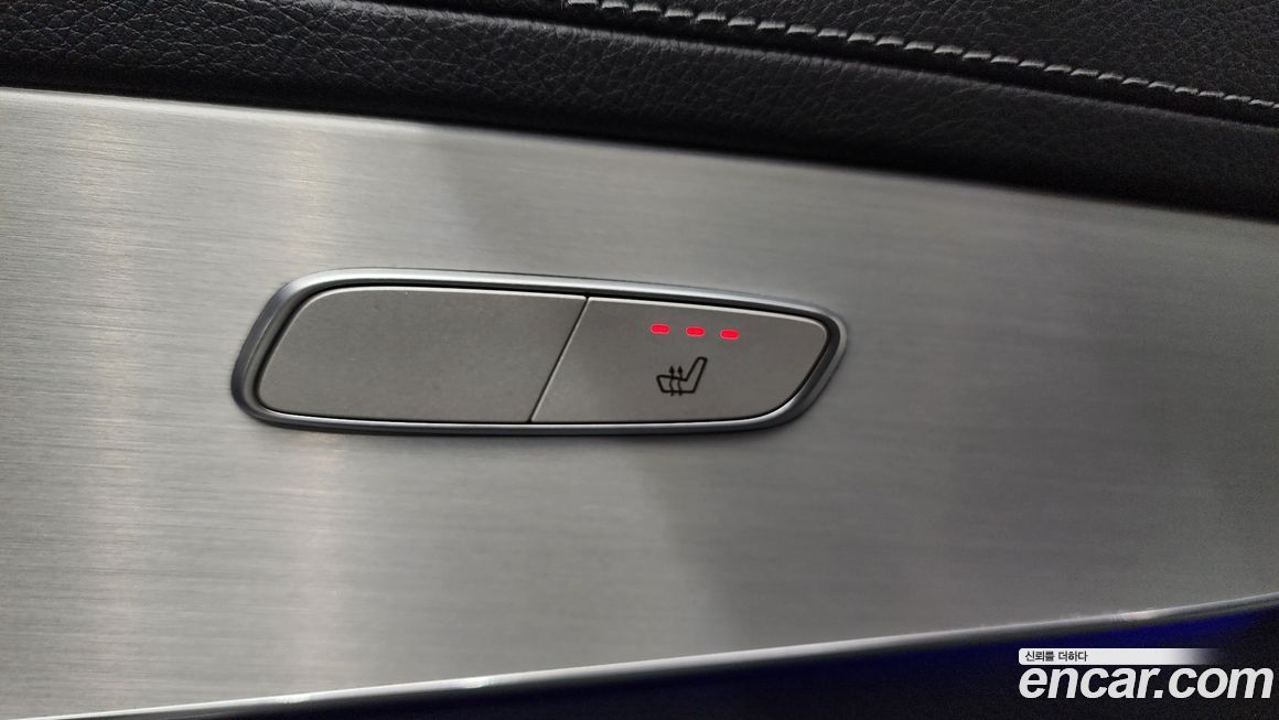 Mercedes-Benz GLC-Class 2021