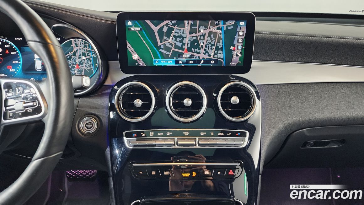 Mercedes-Benz GLC-Class 2021