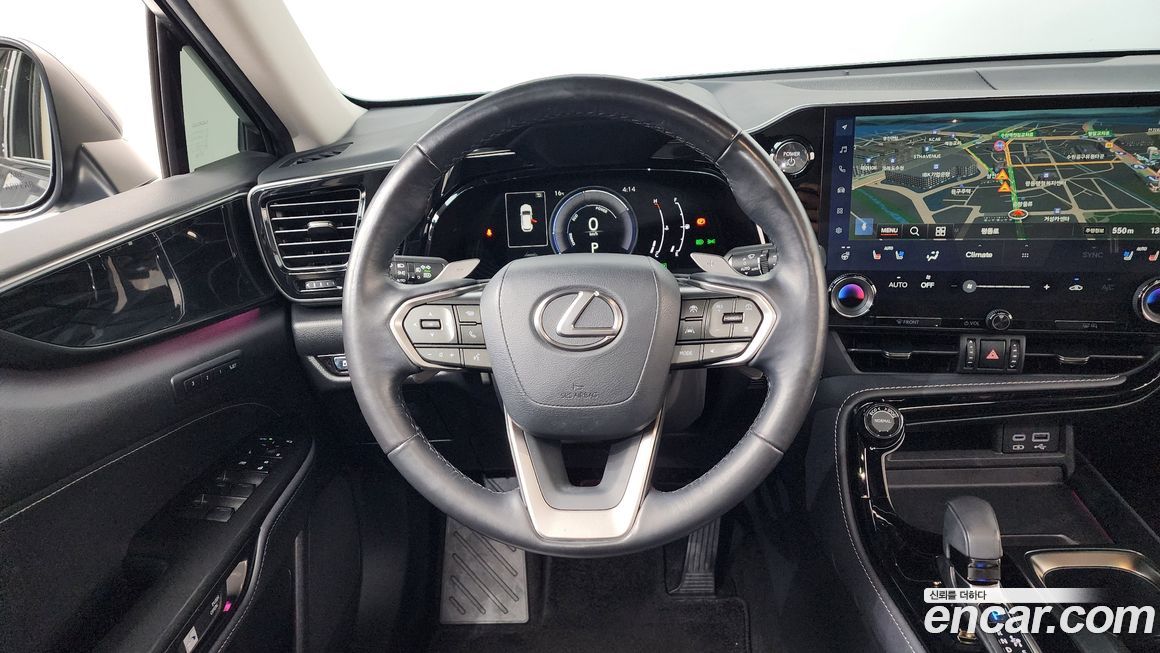 Lexus NX 2024