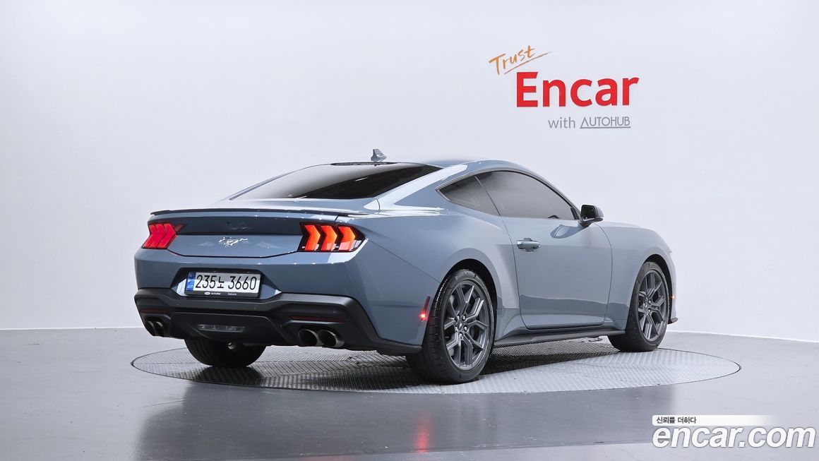 Ford Mustang 2024