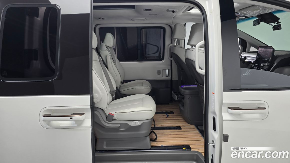 Hyundai Staria 2023