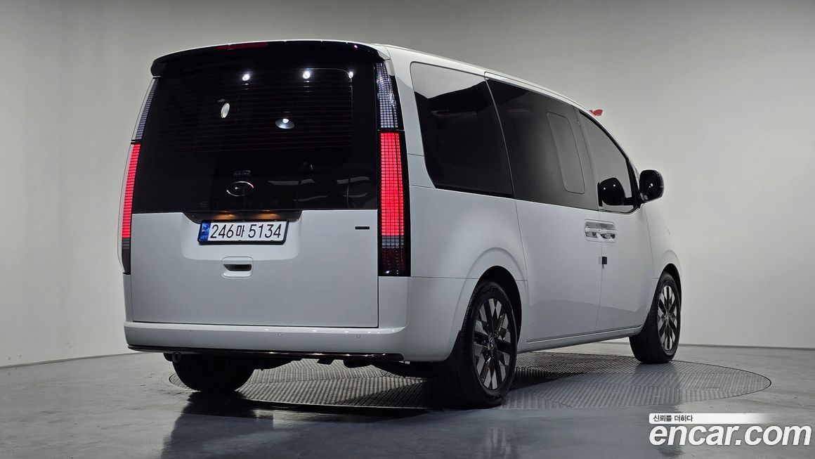 Hyundai Staria 2023