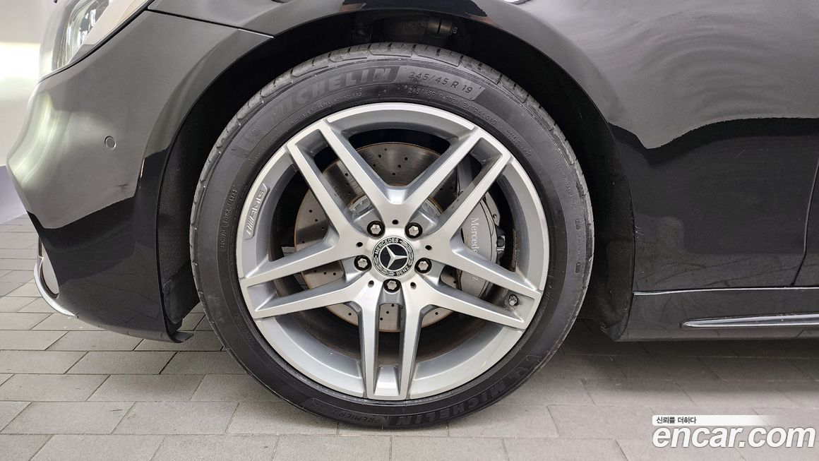 Mercedes-Benz S-Class 2020