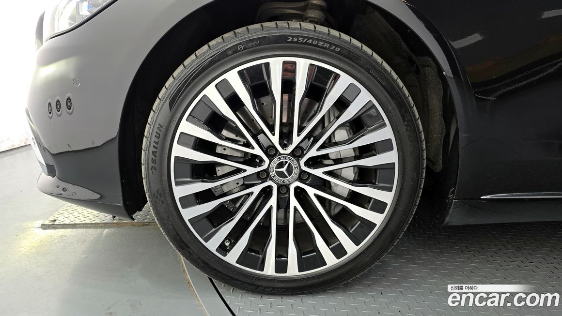 Mercedes-Benz S-Class 2021