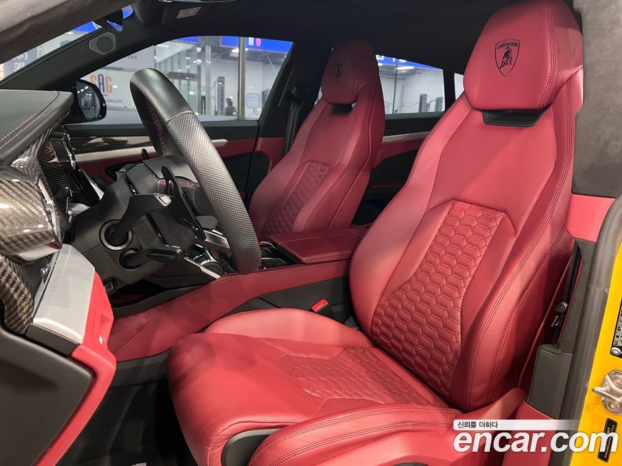 Lamborghini Urus 2021