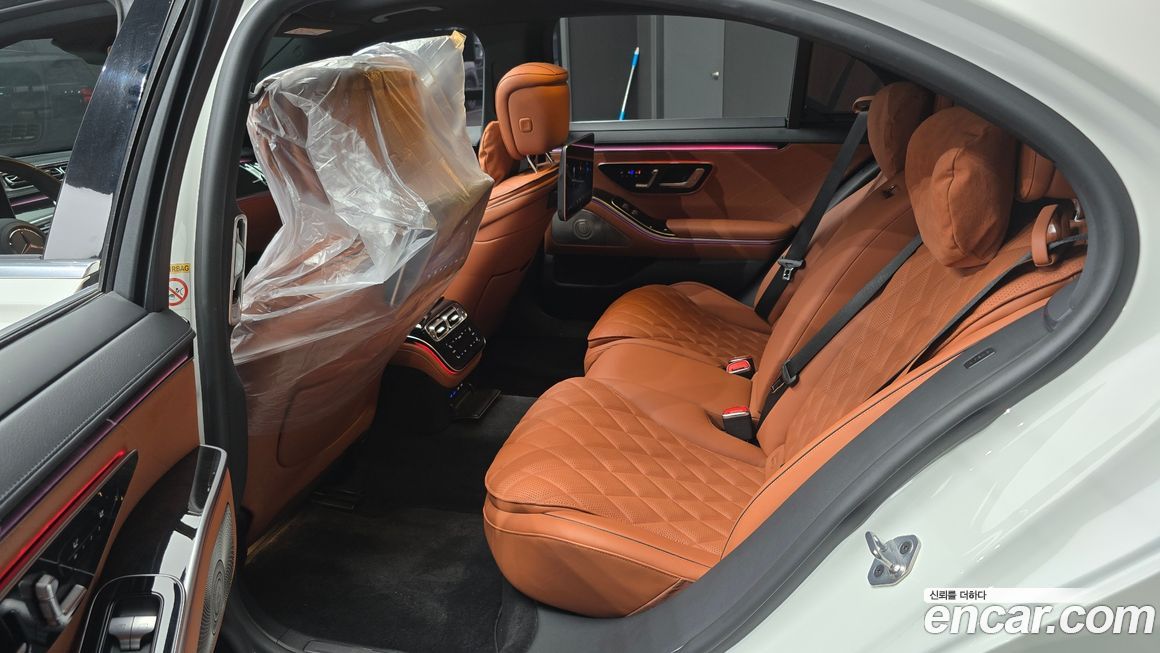 Mercedes-Benz S-Class 2023