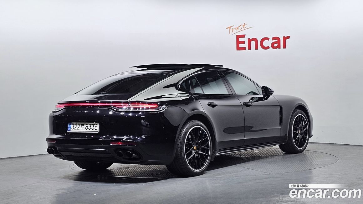 Porsche Panamera 2022