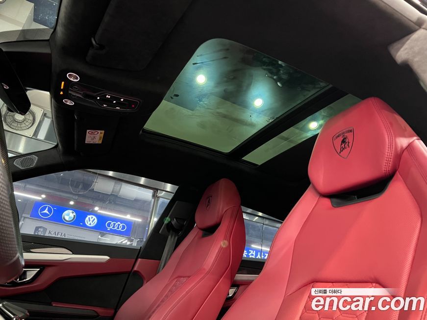 Lamborghini Urus 2021