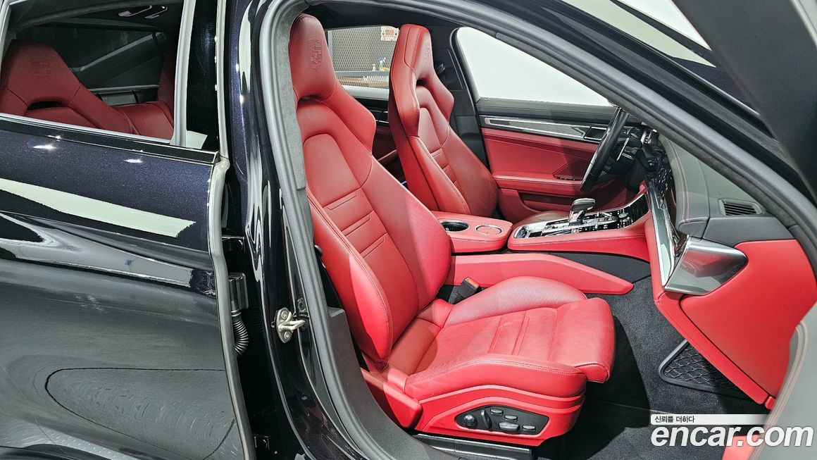 Porsche Panamera 2022