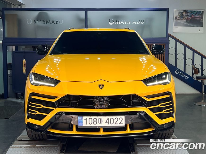 Lamborghini Urus 2021