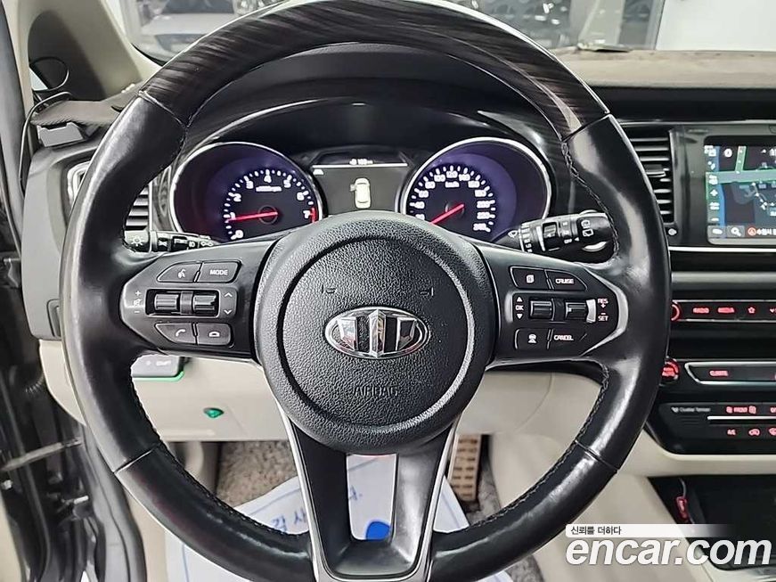 Kia Canival 2019