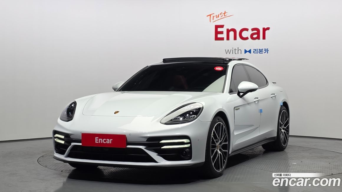 Porsche Panamera 2023