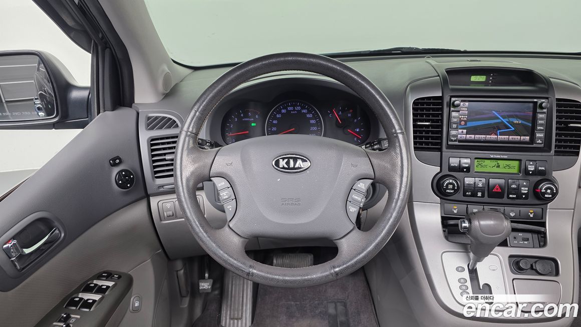 Kia Canival 2012