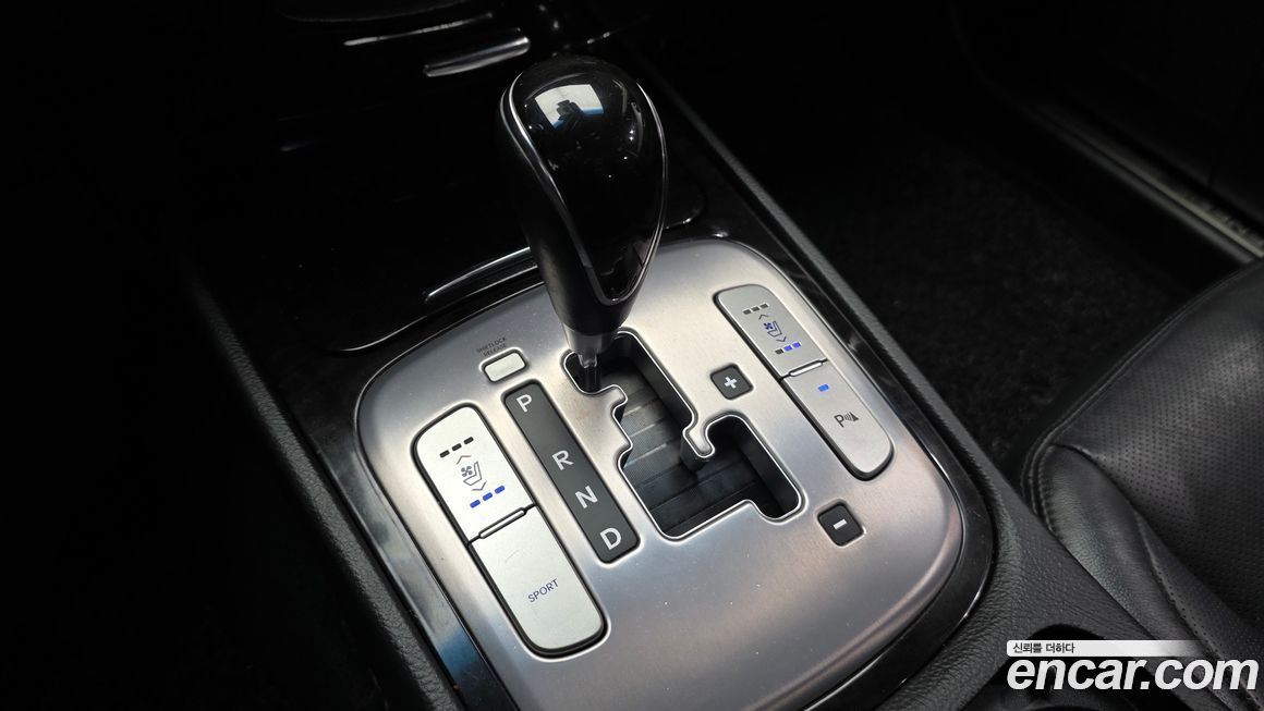 Hyundai Genesis 2013