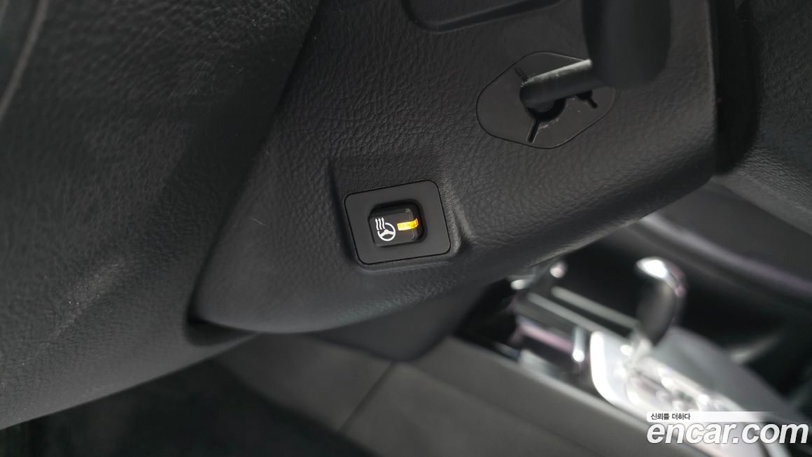 Hyundai Genesis 2013