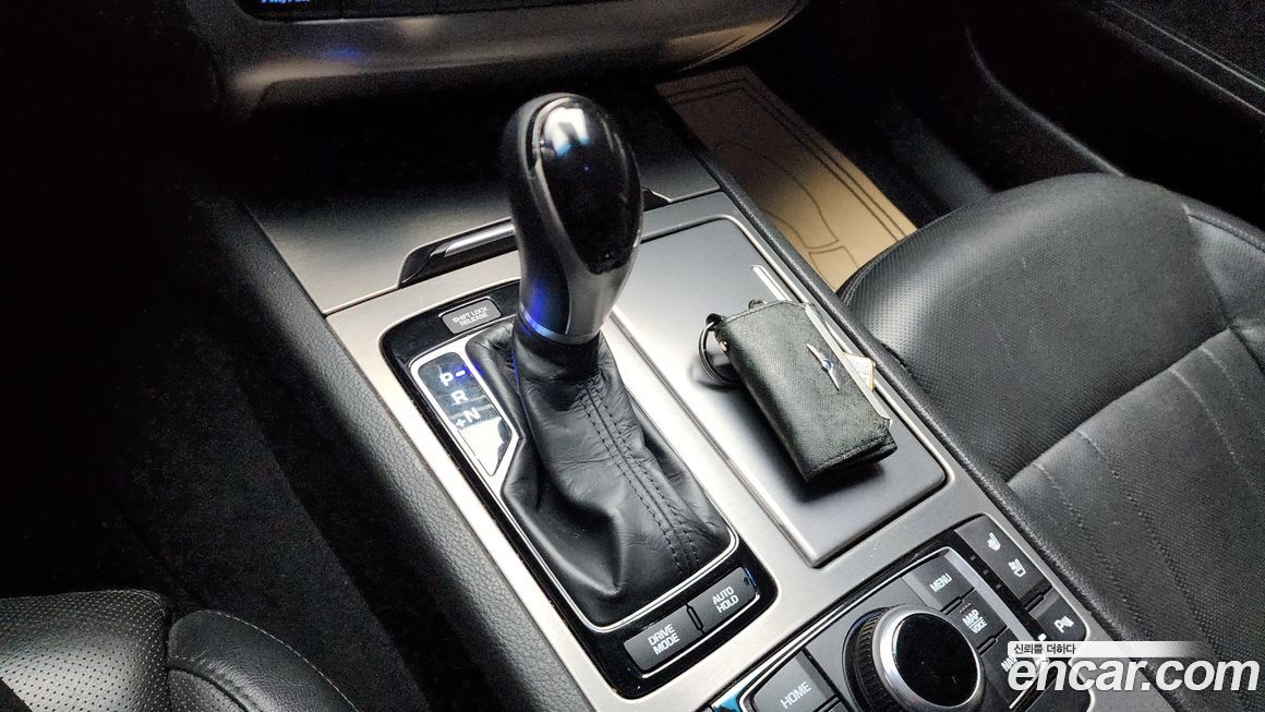 Hyundai Genesis 2015