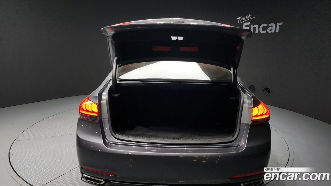 Hyundai Genesis 2015