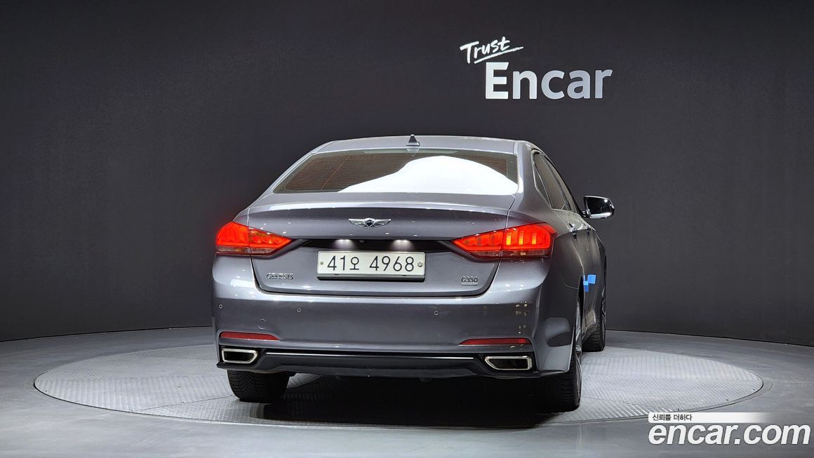 Hyundai Genesis 2015