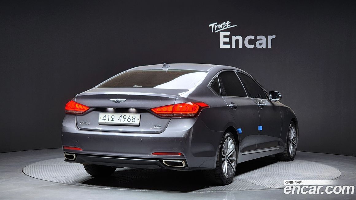 Hyundai Genesis 2015