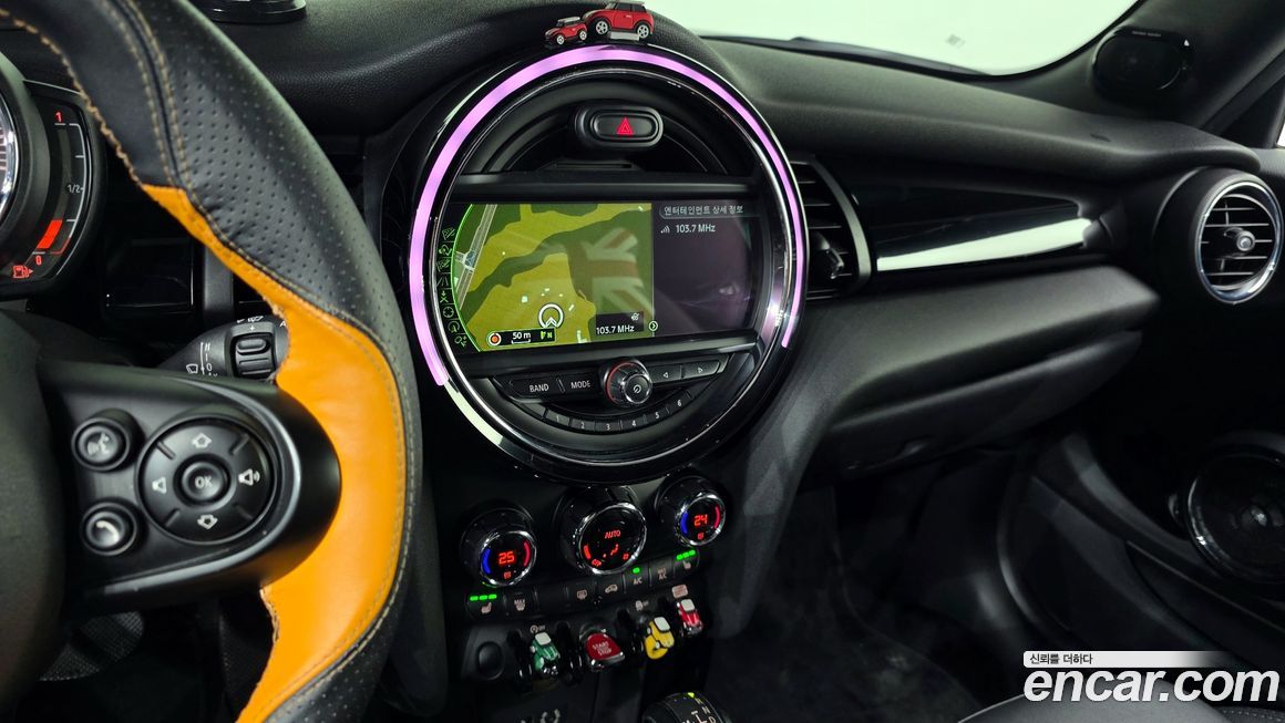 Mini Cooper Convertible 2018