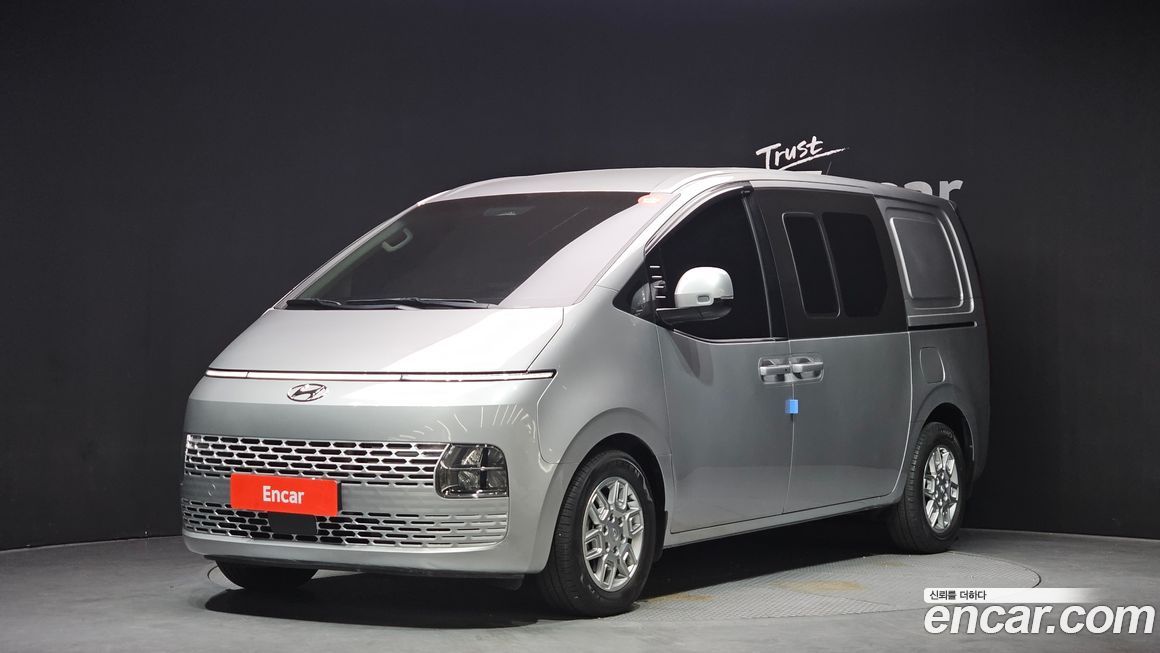 Hyundai Staria 2023