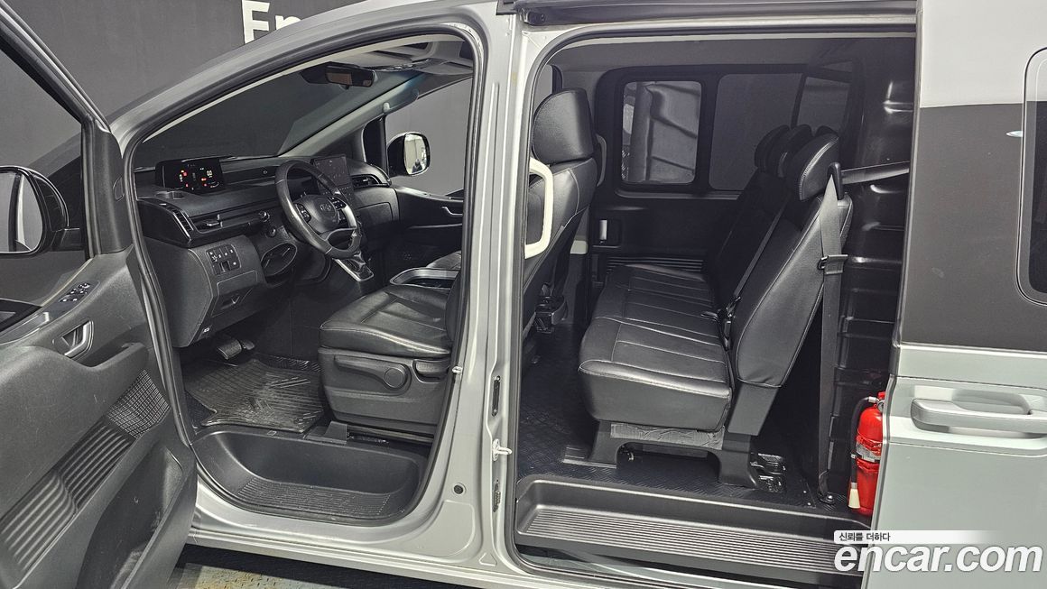 Hyundai Staria 2023