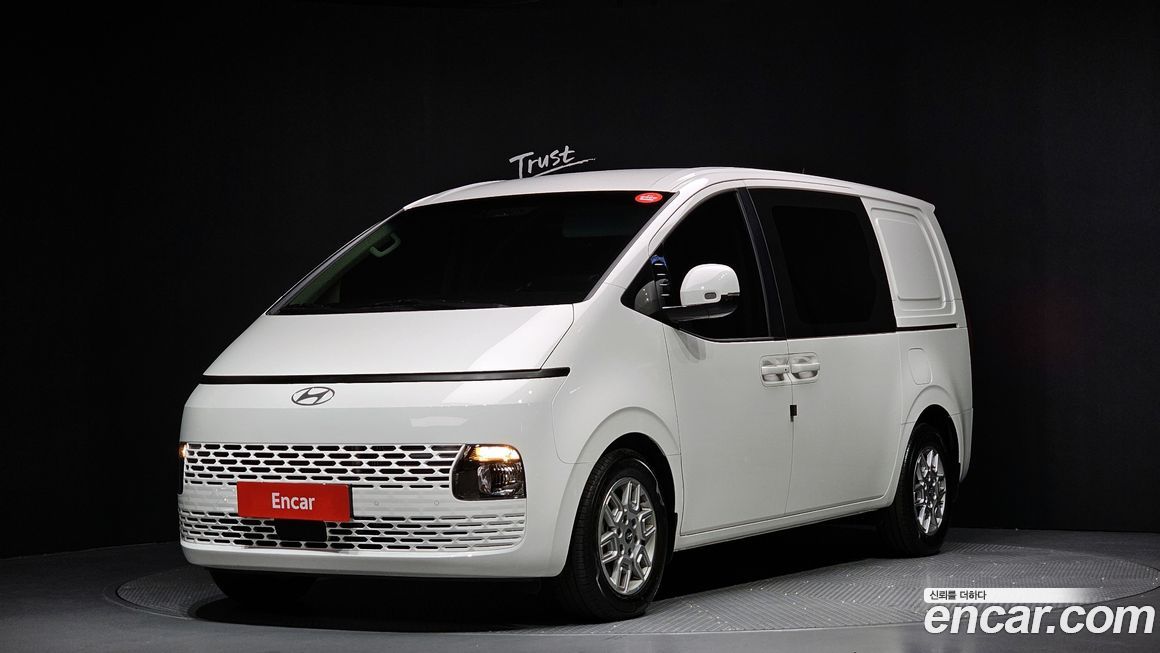 Hyundai Staria 2025