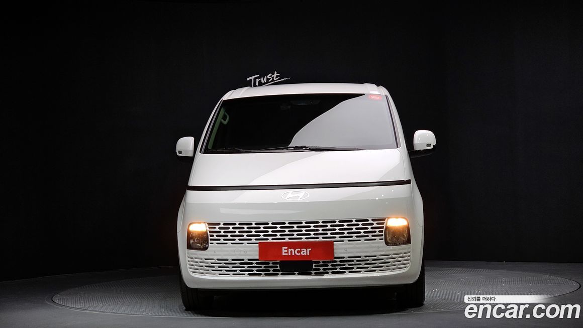 Hyundai Staria 2025