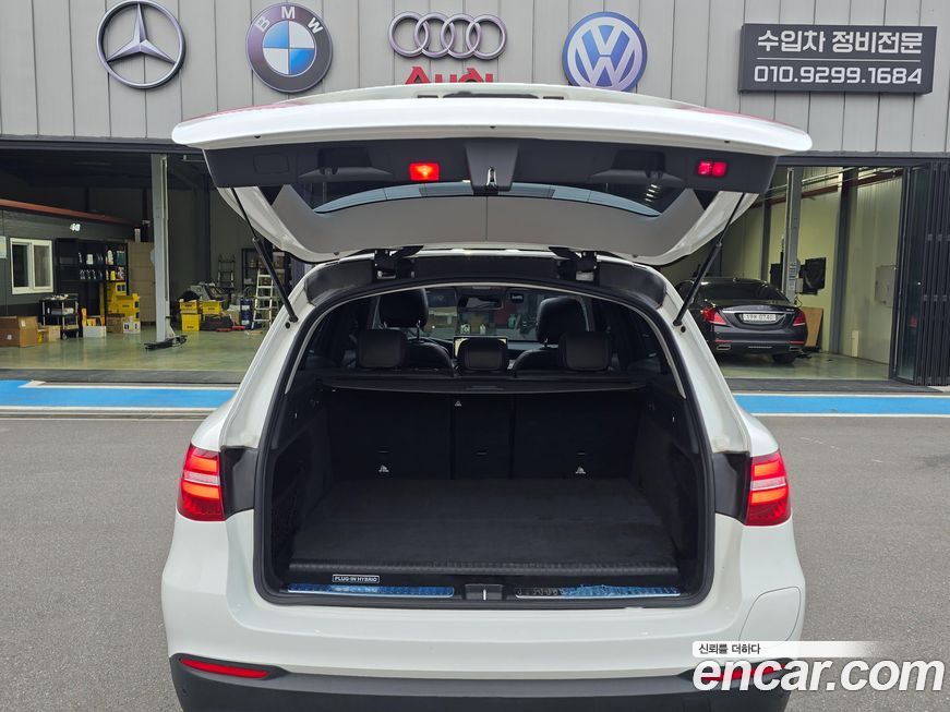 Mercedes-Benz GLC-Class 2019