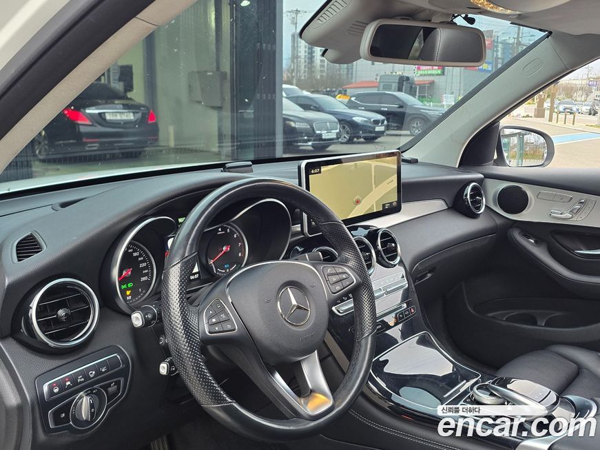 Mercedes-Benz GLC-Class 2019