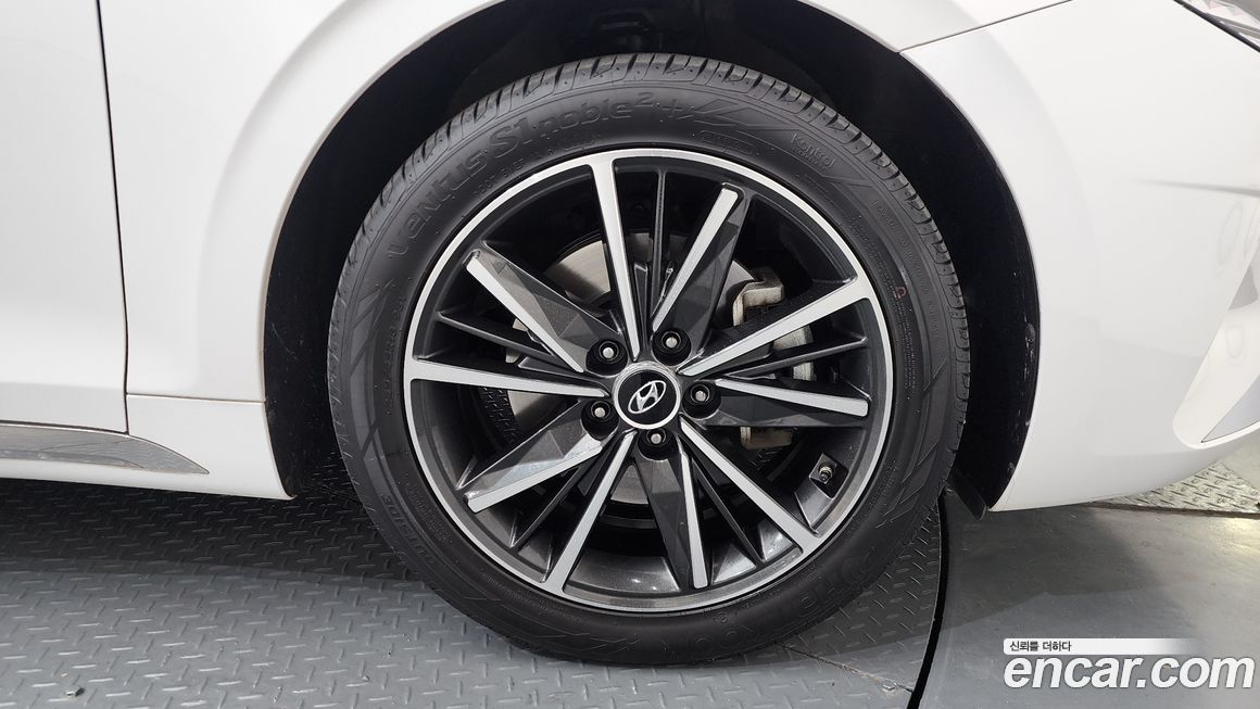 Hyundai Grandeur 2022