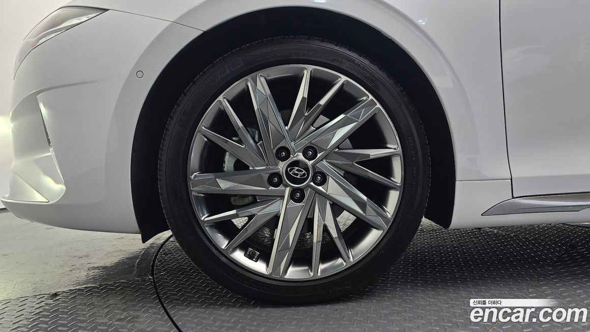 Hyundai Grandeur 2020