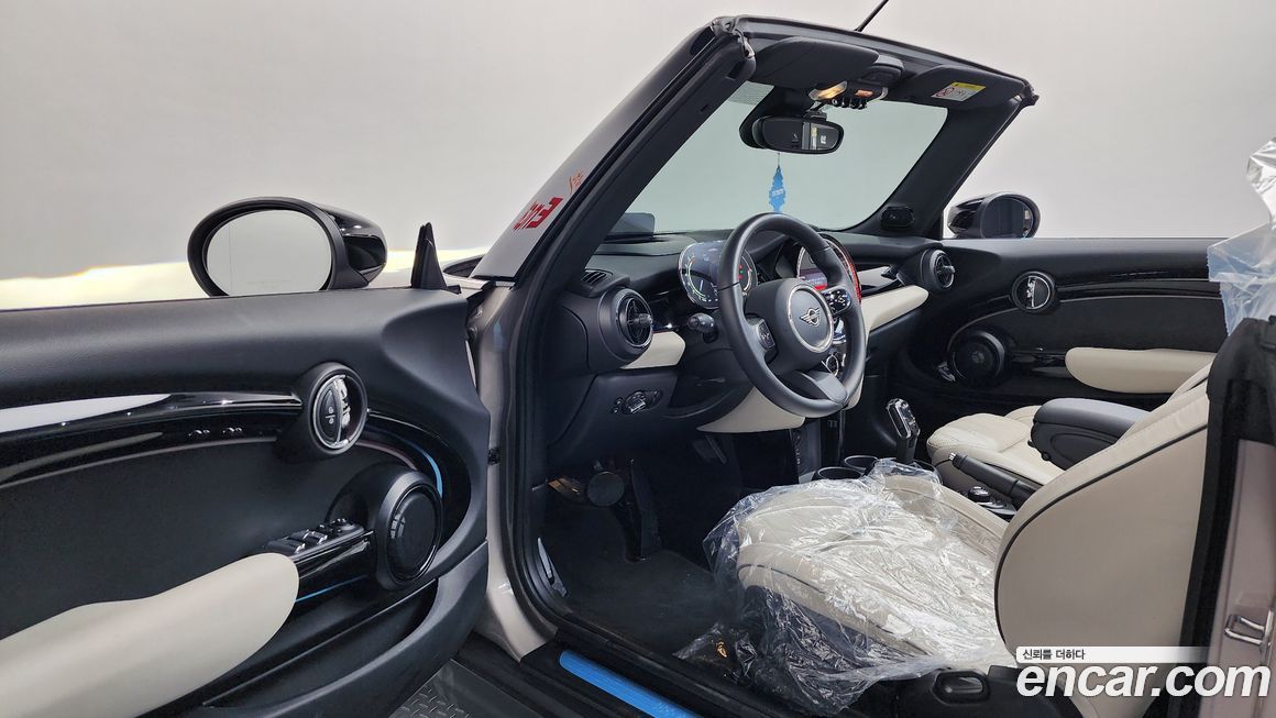 Mini Cooper Convertible 2023