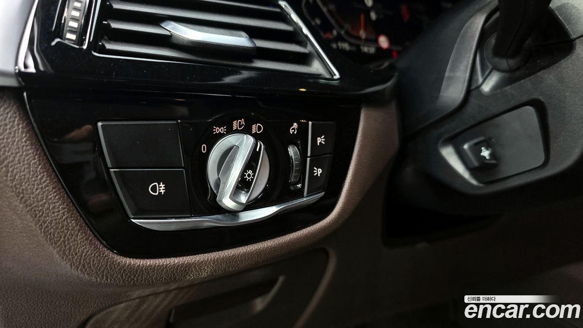 BMW 5-Series 2021