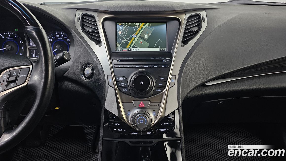 Hyundai Grandeur 2012