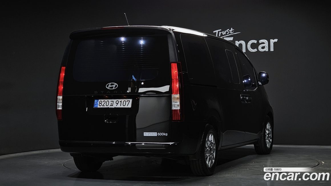 Hyundai Staria 2025